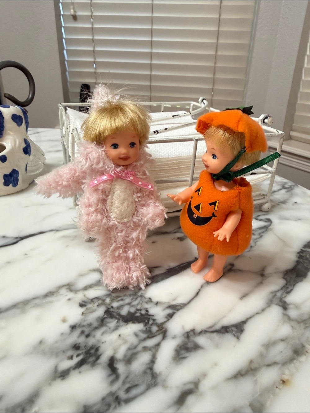 1994 Mattel Kelly Club Dolls – Pink Bunny & Pumpkin Costumes – 4.5” - Picture 11 of 17